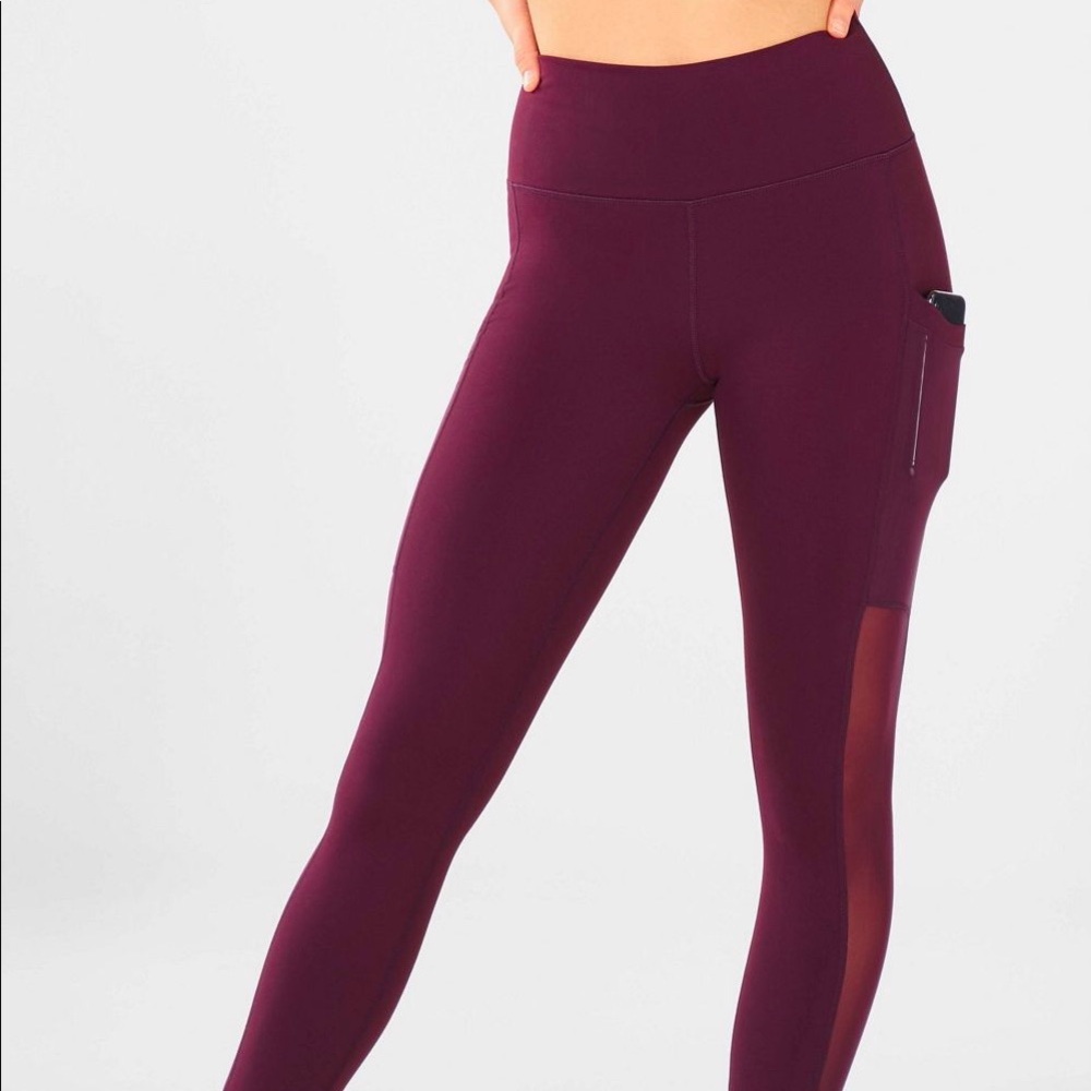 Fabletics Mila High Waisted Capri Leggings